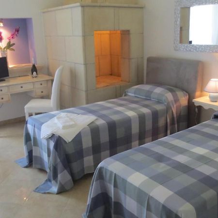 Antico Casale B&B Veglie Bagian luar foto
