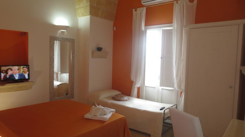 Antico Casale B&B Veglie Bagian luar foto